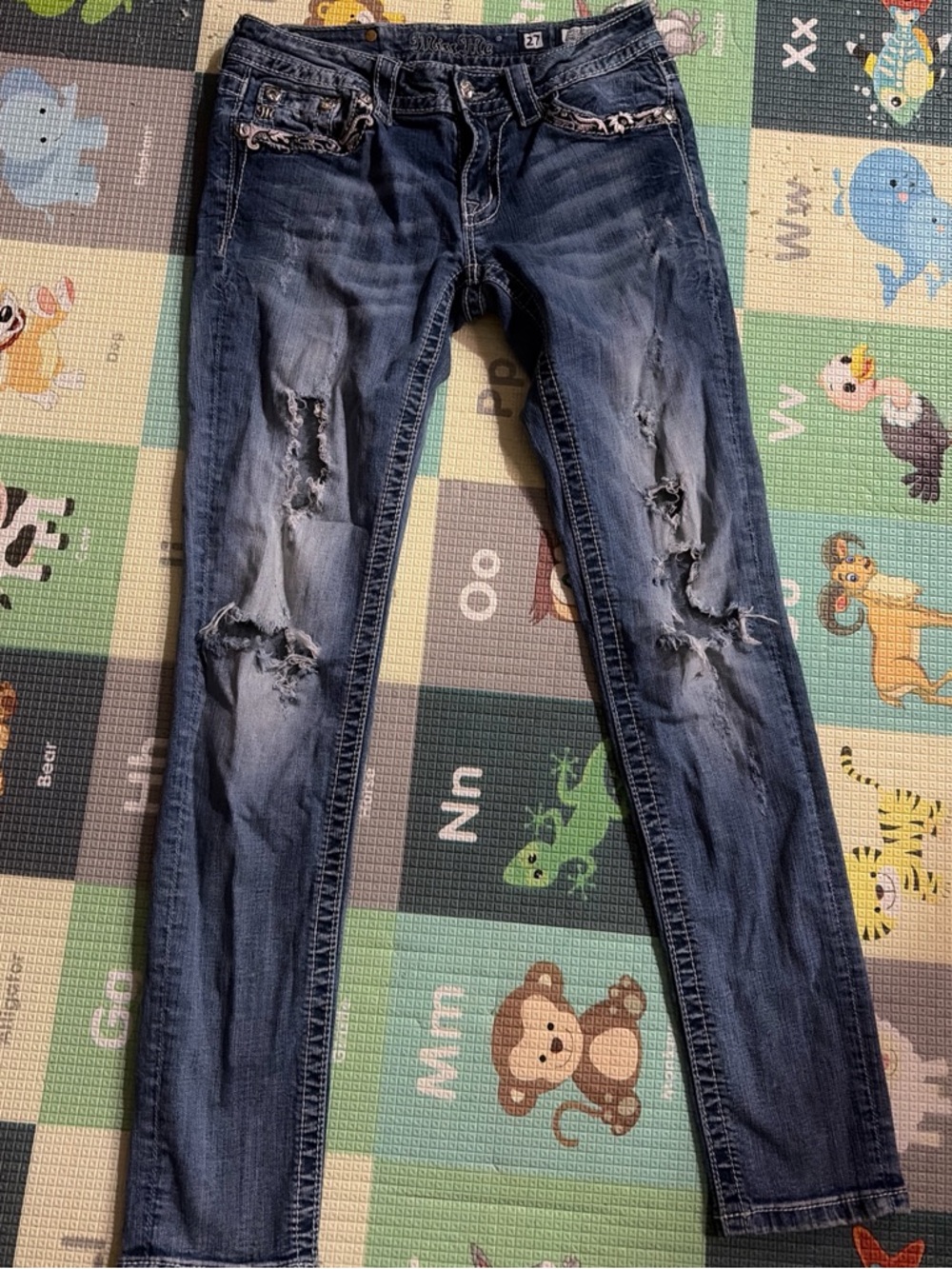 Miss Me Distressed skinny jeans